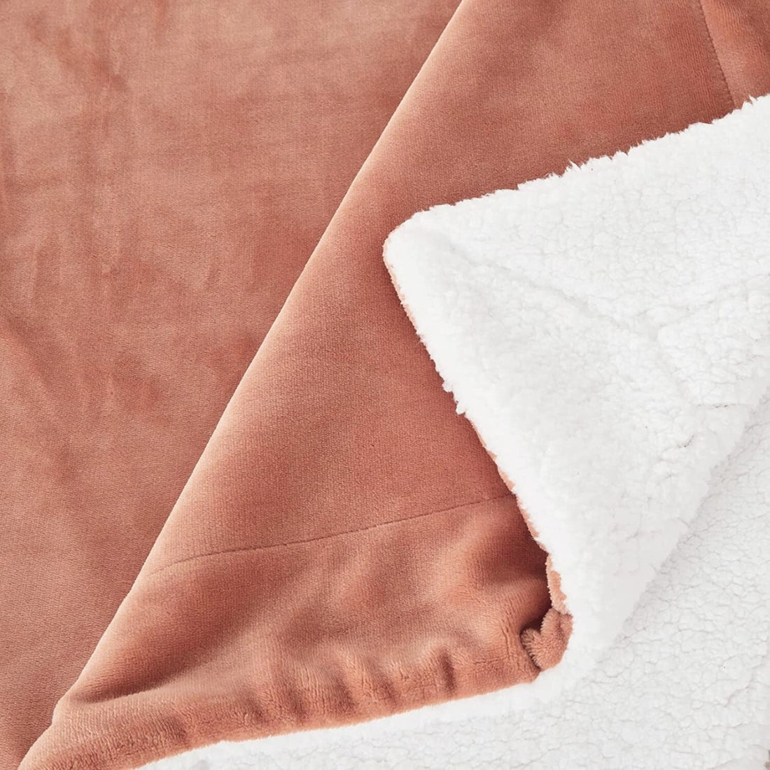 RoyalSoft microplush blanket with lamb - mustard 150x200 cm