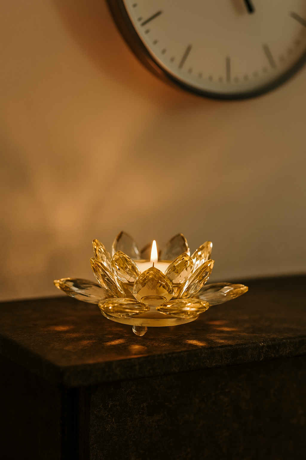 Lotus candlestick made of crystal glass - Soléa